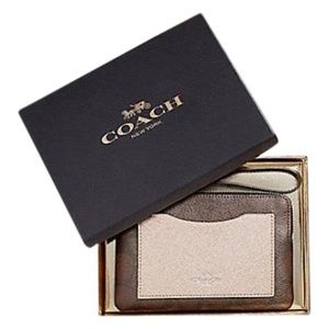 COACH Zip Wristlet Brown BlacK Platinum F22713 New